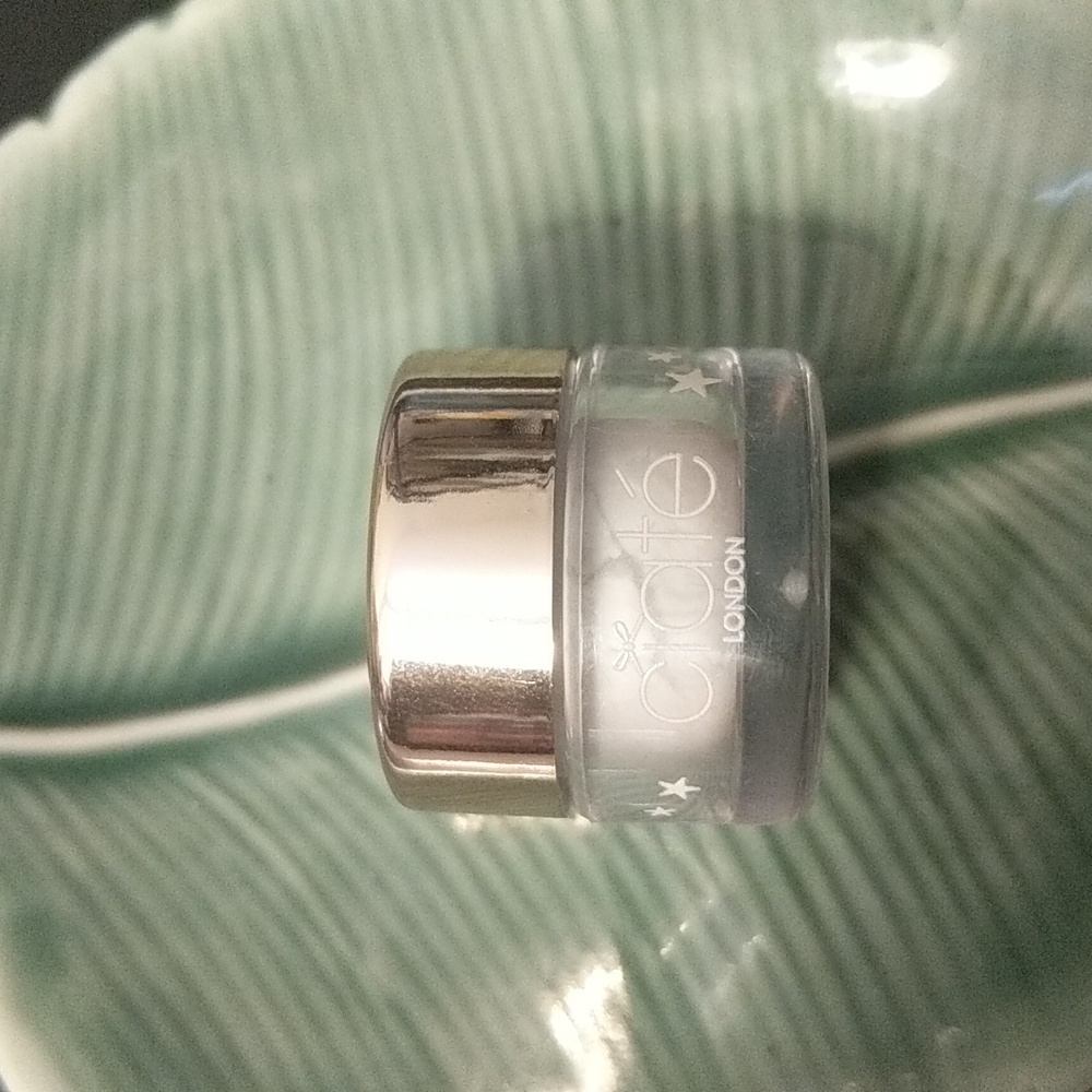 NWT Setting Powder - Picture 2 of 2